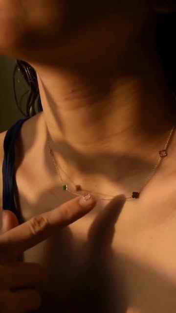 گردنبند طرح ونکلیف 5 گل توپر و تو خالی